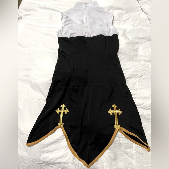 Bad Habit Nun Costume - Picture 5 of 7
